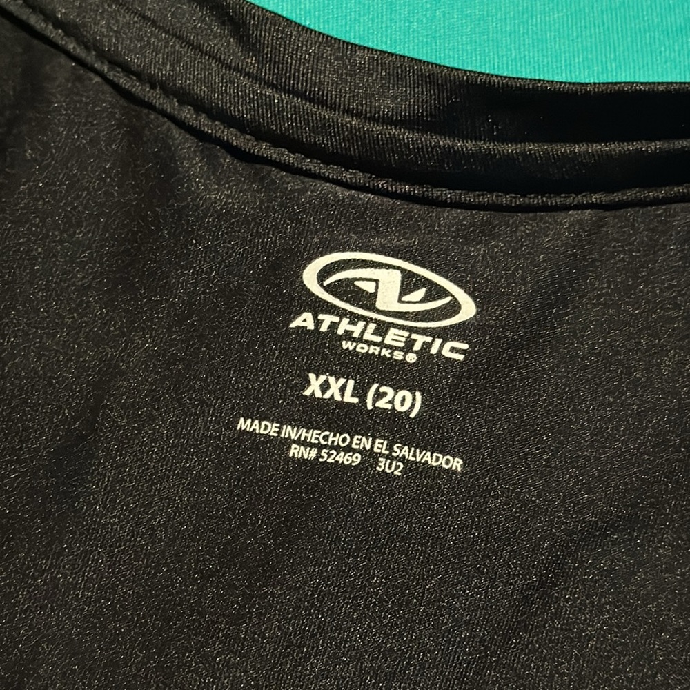 Set of 3 active racerback style tank tops (XXL) - EUC! - Picture 3 of 10